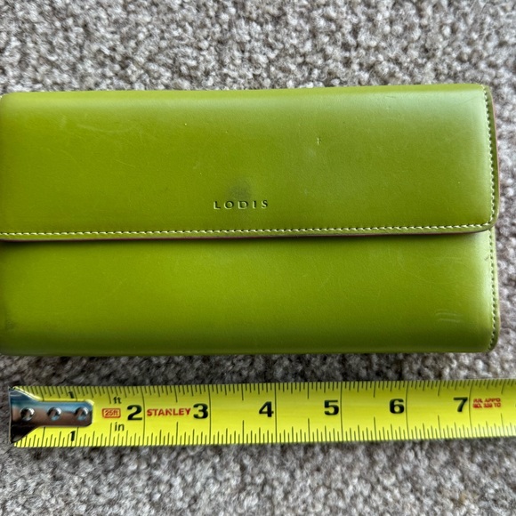 LODIS Vintage EUC Green/Pink Smooth Leather Wallet with Minimalist Design - Picture 4 of 16
